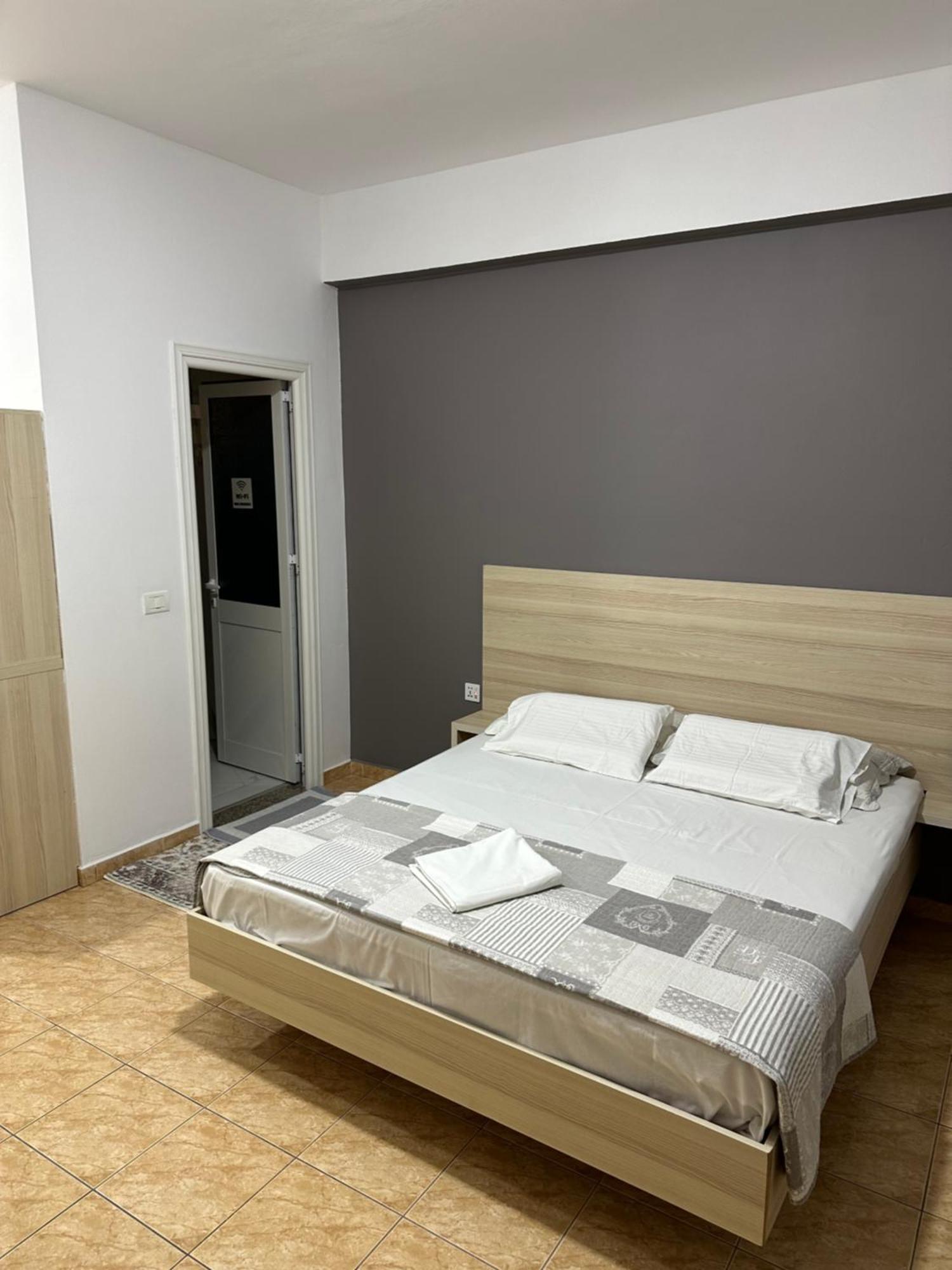 Salt Life Hotel Dhërmi Buitenkant foto