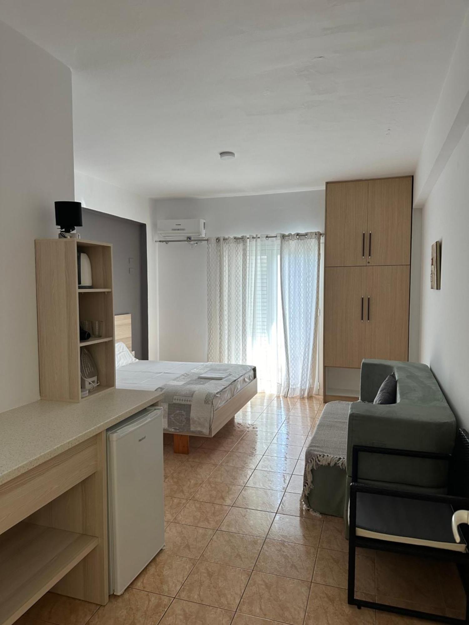 Salt Life Hotel Dhërmi Buitenkant foto