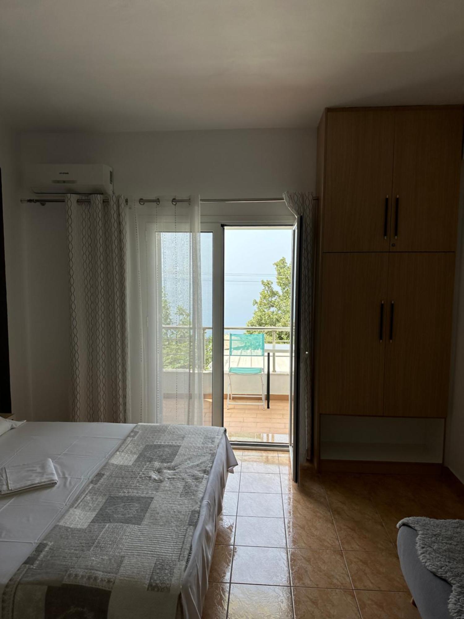 Salt Life Hotel Dhërmi Buitenkant foto