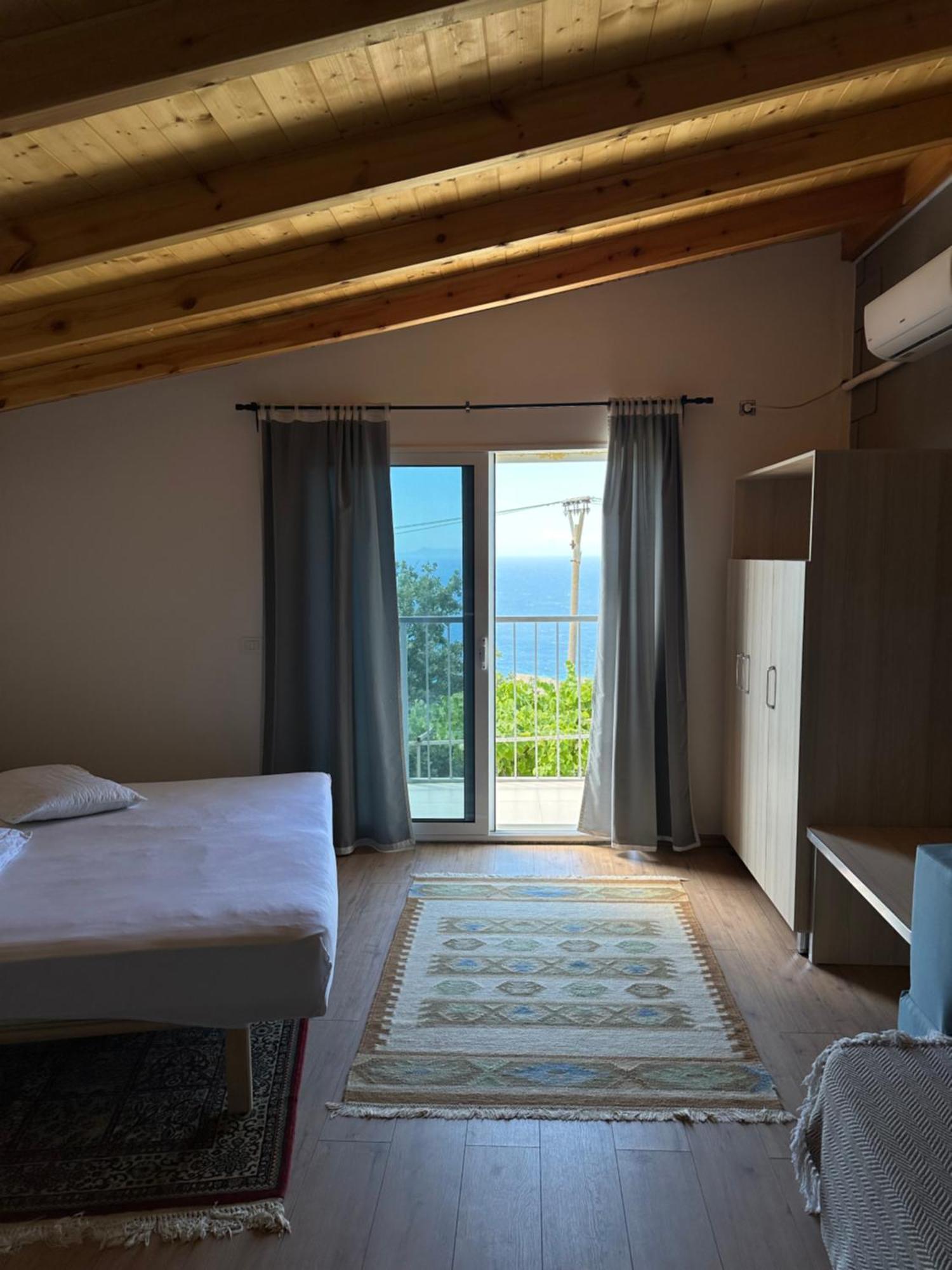 Salt Life Hotel Dhërmi Buitenkant foto