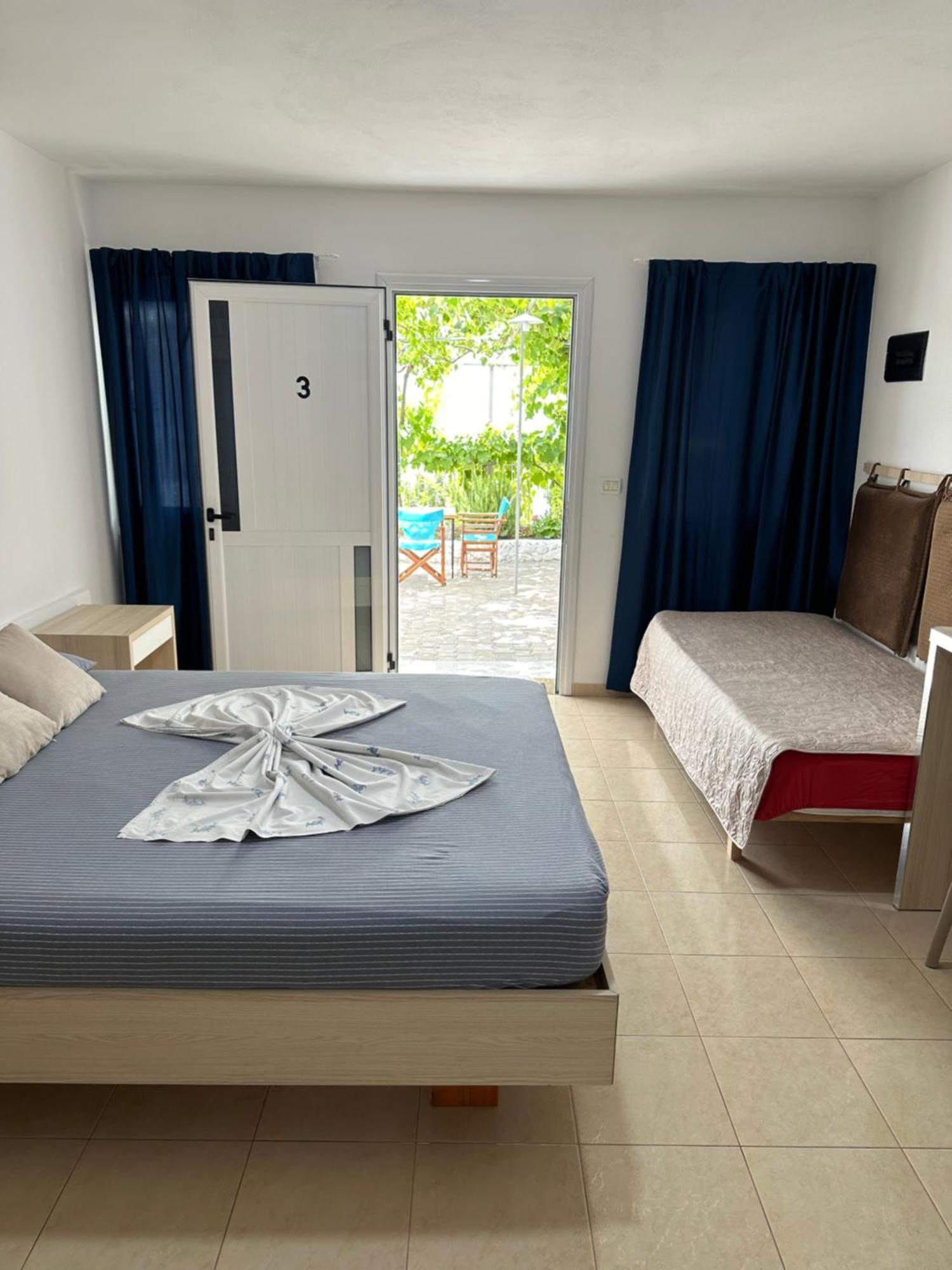 Salt Life Hotel Dhërmi Buitenkant foto